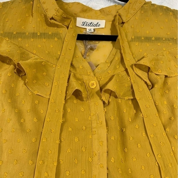 NWT Listicle Mustard Polka Dot Texture Button Up Blouse Top Lined. SZ L - Picture 3 of 10